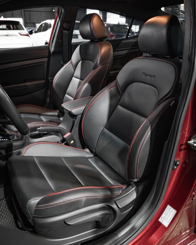 HYUNDAI現代 ELANTRA  第5張相片