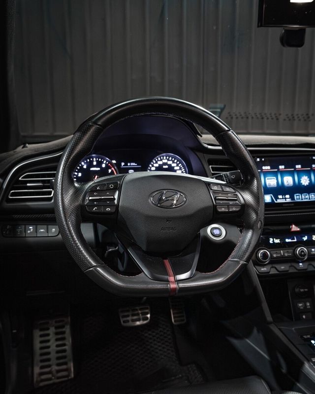 HYUNDAI現代 ELANTRA  第8張相片