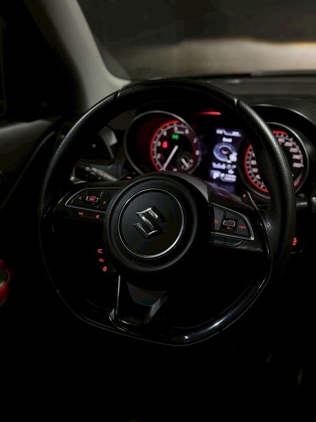 SUZUKI鈴木 SWIFT  第6張相片