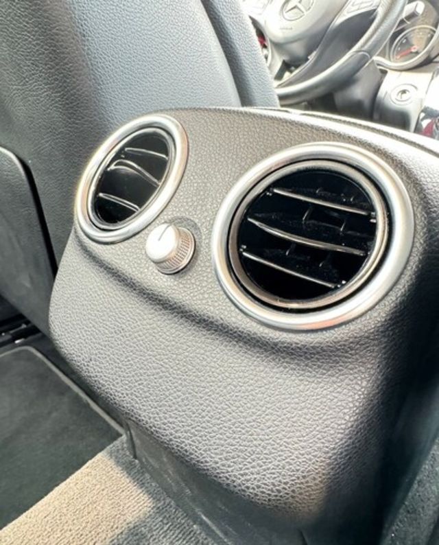 M-BENZ賓士 C180  第12張相片