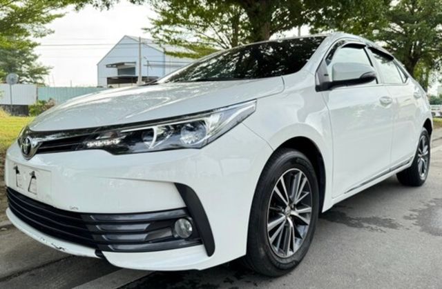 TOYOTA豐田 ALTIS  第1張相片