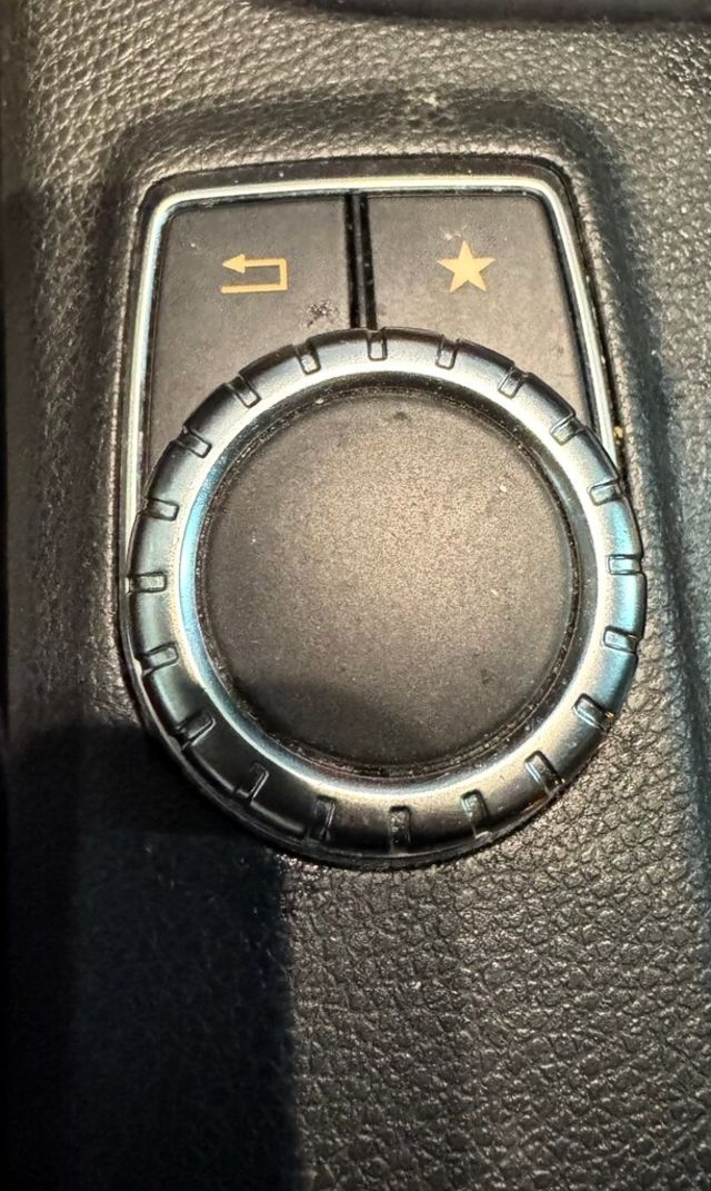 M-BENZ賓士 GLA180  第13張相片