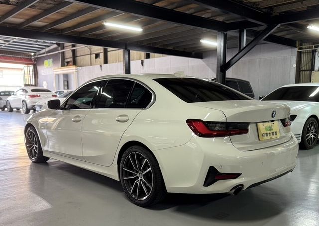 BMW寶馬 330I  第2張相片