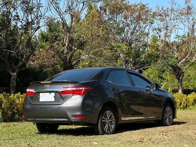 TOYOTA豐田 ALTIS  第2張相片