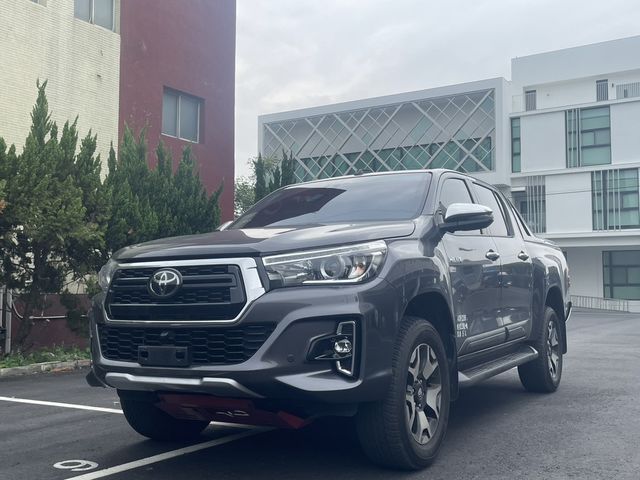 TOYOTA豐田 HILUX  第1張相片