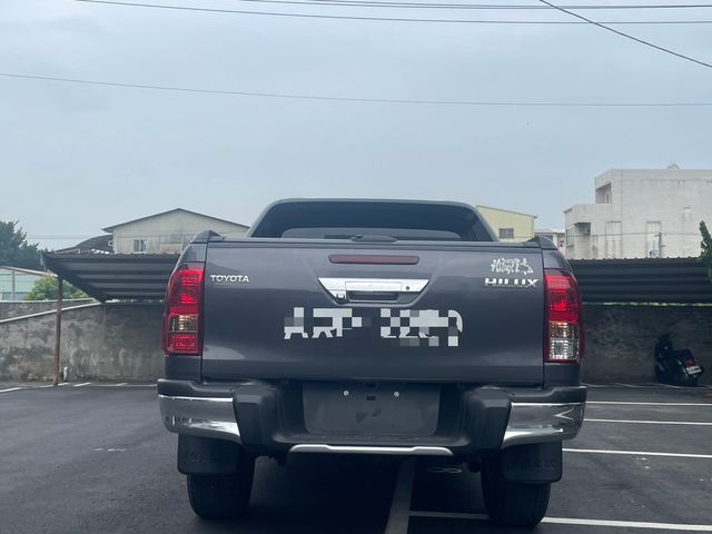 TOYOTA豐田 HILUX  第4張相片
