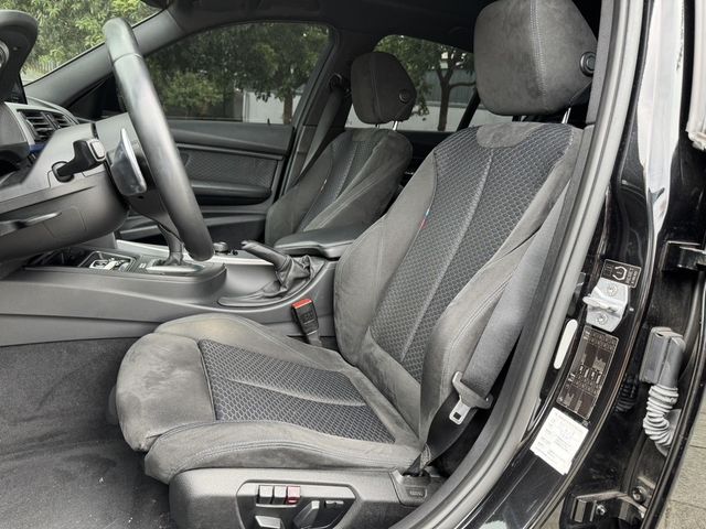 BMW寶馬 320I M SPORT  第3張相片