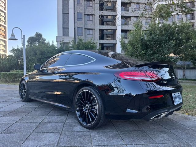 M-BENZ賓士 C300 COUPE  第2張相片