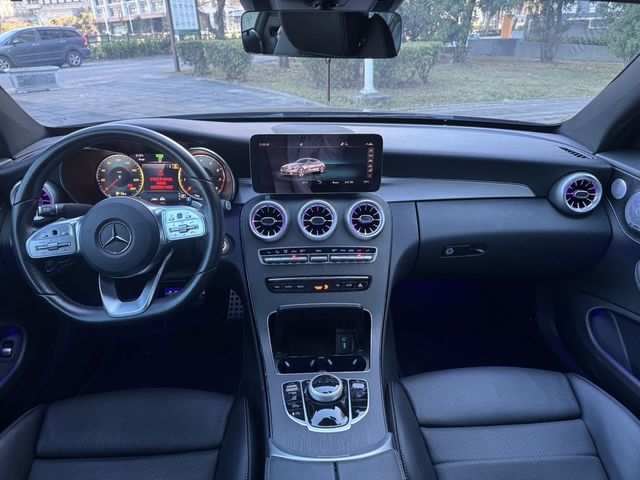 M-BENZ賓士 C300 COUPE  第5張相片