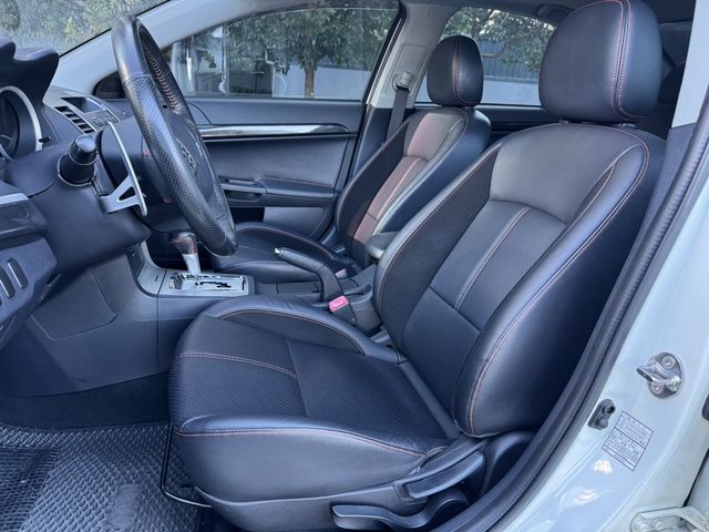 MITSUBISHI三菱 LANCER FORTIS  第3張相片