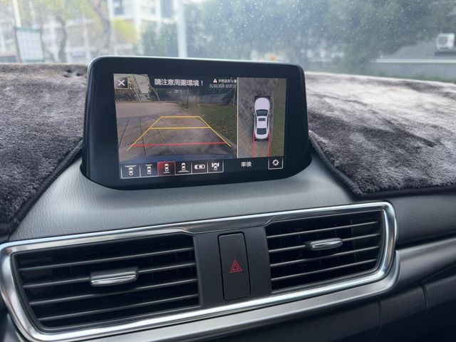 MAZDA馬自達 MAZDA 3  第6張相片