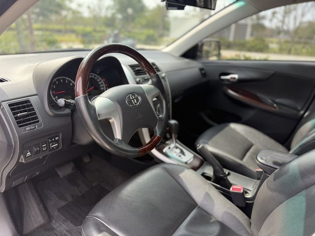 TOYOTA豐田 ALTIS  第3張相片