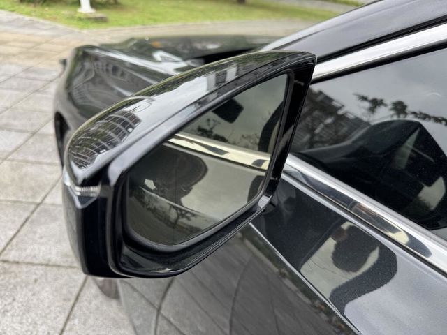 LEXUS凌志 ES300H  第11張相片