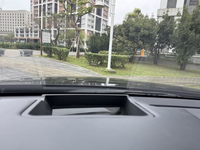 LEXUS凌志 ES300H  第25張相片