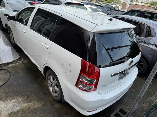 TOYOTA豐田 WISH  第3張相片