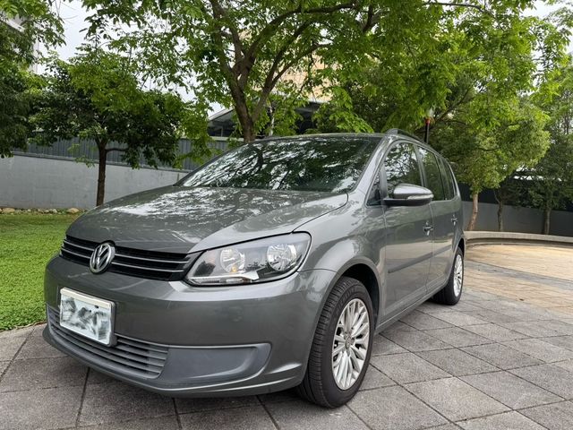 VOLKSWAGEN福斯 TOURAN  第1張相片