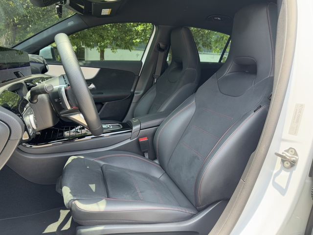 M-BENZ賓士 A180  第3張相片