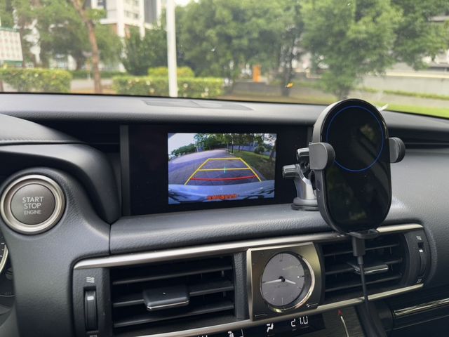 LEXUS凌志 IS 300  第8張相片