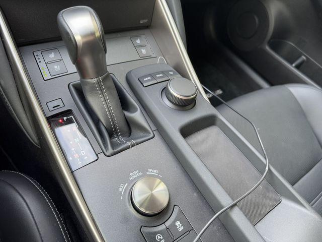LEXUS凌志 IS 300  第9張相片