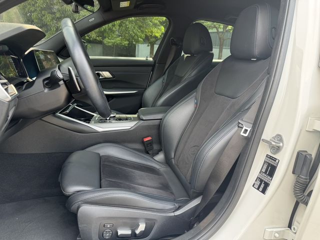 BMW寶馬 320I M SPORT  第3張相片