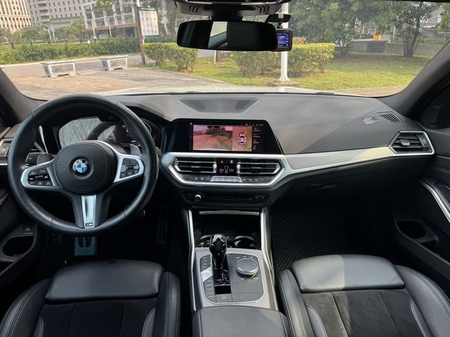 BMW寶馬 320I M SPORT  第5張相片