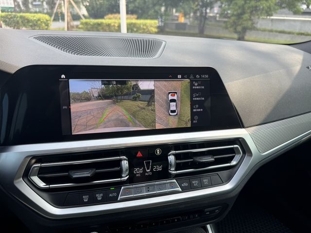 BMW寶馬 320I M SPORT  第8張相片