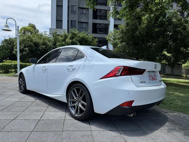 LEXUS凌志 IS200T  第2張相片