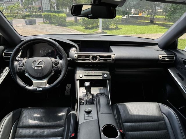 LEXUS凌志 IS200T  第5張相片