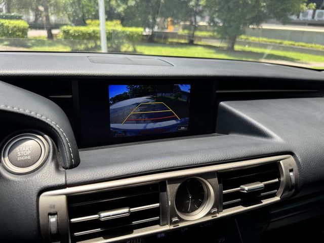 LEXUS凌志 IS200T  第7張相片
