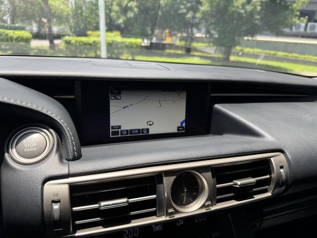 LEXUS凌志 IS200T  第9張相片