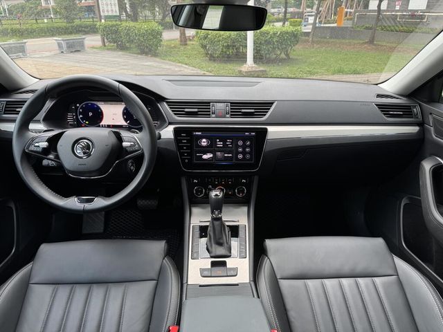 SKODA司科達 SUPERB COMBI  第5張相片