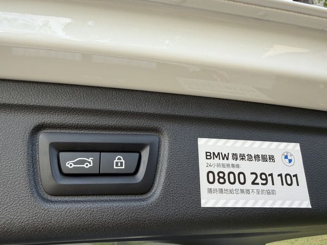 BMW寶馬 340I M SPORT  第7張相片