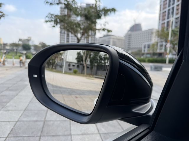 VOLKSWAGEN福斯 T-ROC  第8張相片