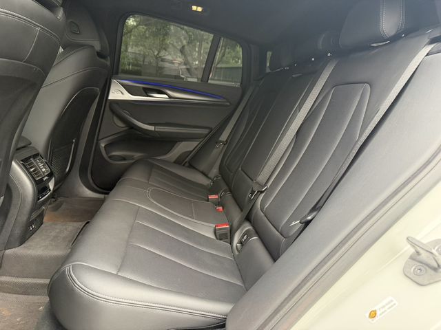 BMW寶馬 X4 M40I  第4張相片