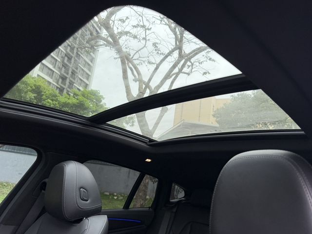 BMW寶馬 X4 M40I  第8張相片