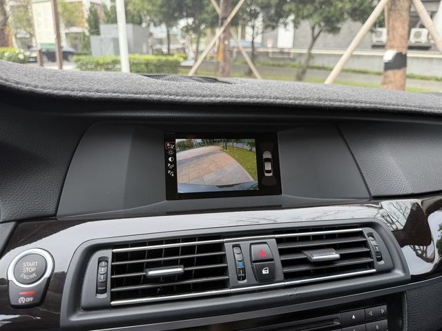 BMW寶馬 520D  第7張相片