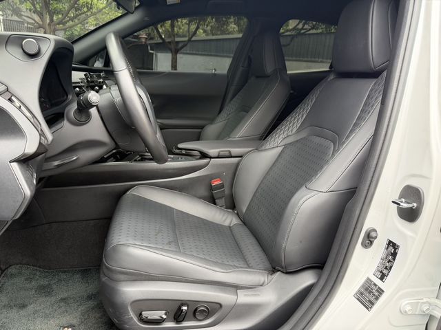 LEXUS凌志 UX250H  第3張相片