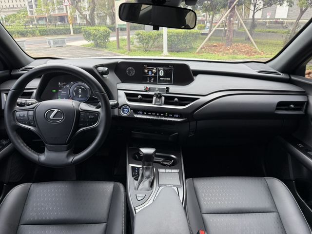 LEXUS凌志 UX250H  第5張相片