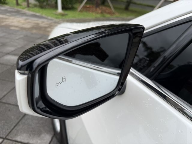 LEXUS凌志 UX250H  第7張相片