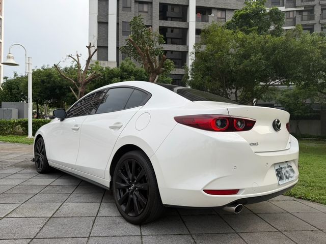 MAZDA馬自達 MAZDA 3  第2張相片