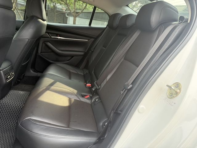 MAZDA馬自達 MAZDA 3  第4張相片