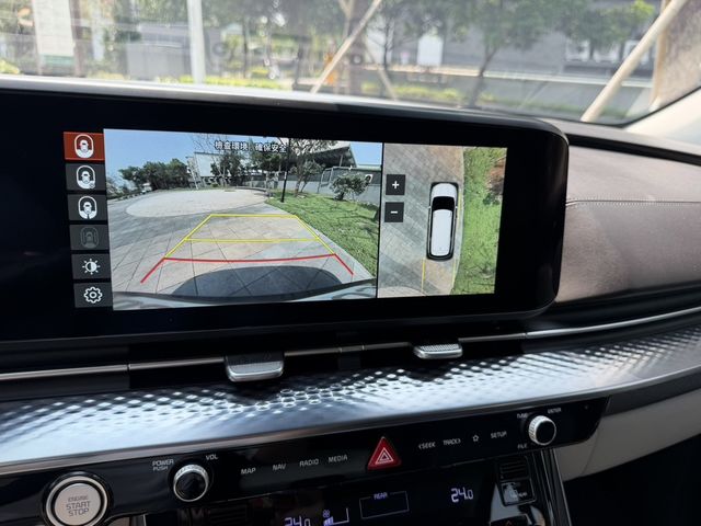 KIA起亞 CARNIVAL  第8張相片