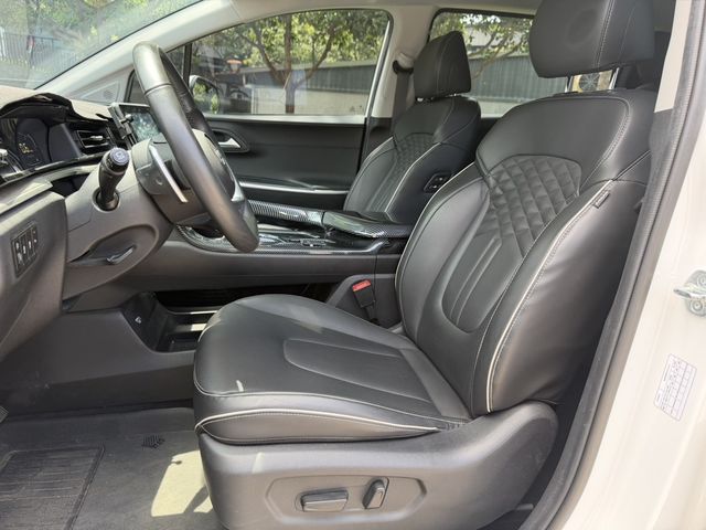 HYUNDAI現代 CUSTIN  第3張相片