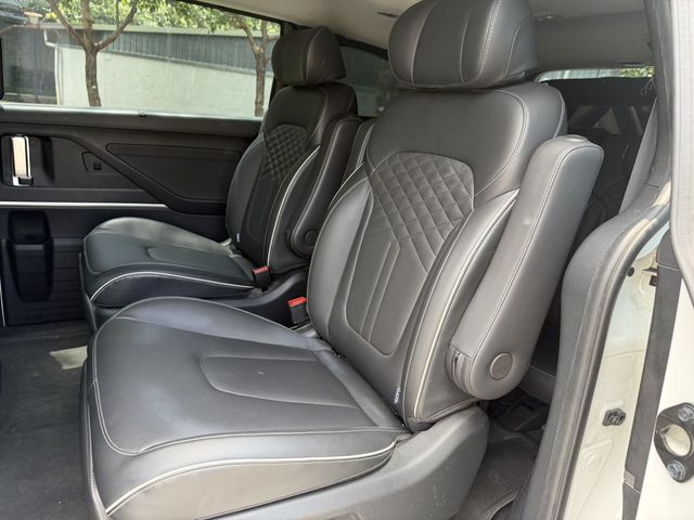 HYUNDAI現代 CUSTIN  第4張相片