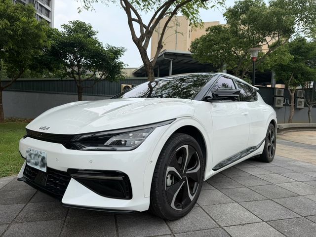 KIA起亞 EV6  第1張相片