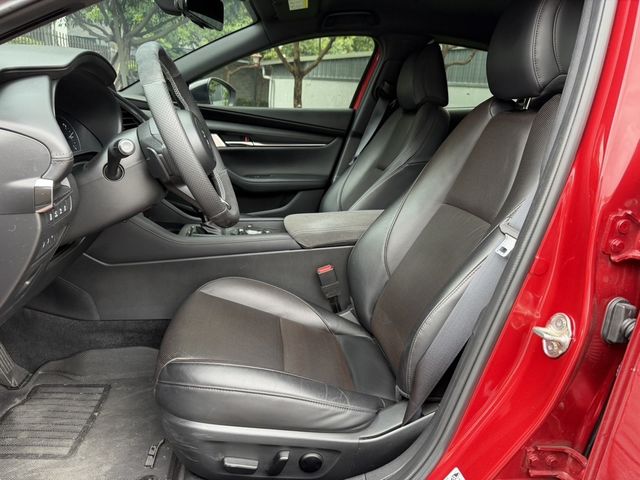 MAZDA馬自達 MAZDA 3  第3張相片