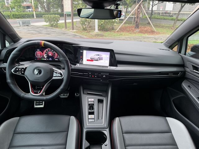 VOLKSWAGEN福斯 GOLF GTI  第5張相片