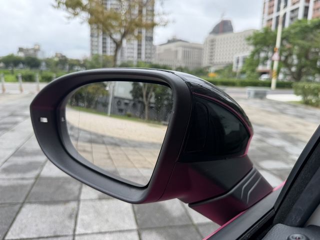 VOLKSWAGEN福斯 GOLF GTI  第6張相片