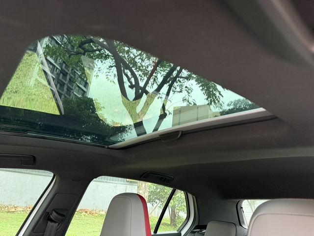 VOLKSWAGEN福斯 GOLF GTI  第10張相片