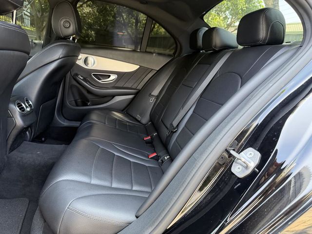 M-BENZ賓士 C300  第4張相片